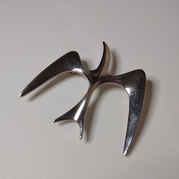 Cute Sarah Coventry Silver Tone Bird Brooch - Picture 1 of 13
